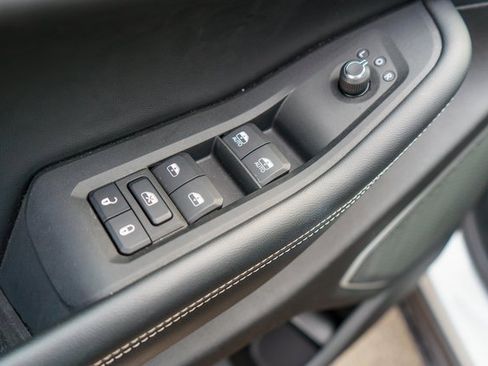 Used 2022 Jeep Grand Cherokee Altitude image 19