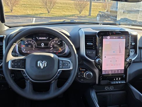 New 2026 RAM 1500 4x4 Crew Cab image 31