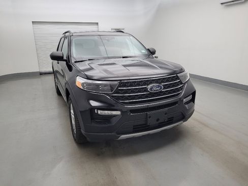 Used 2023 Ford Explorer XLT w/ Equipment Group 202A RWD image 14