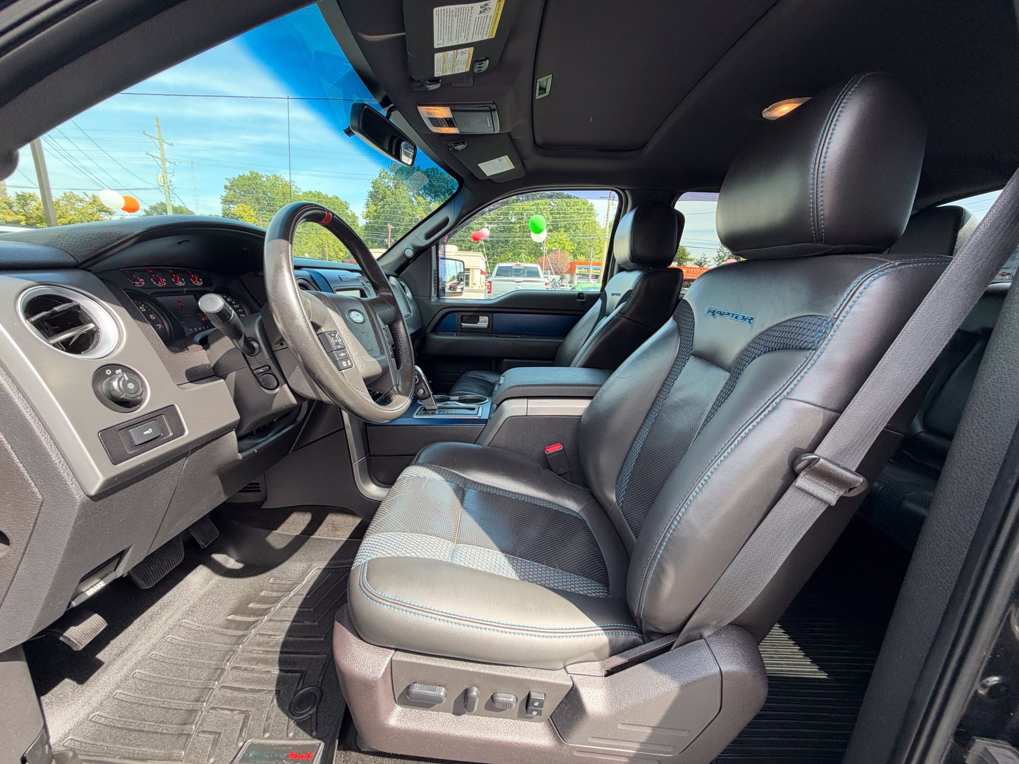 Used 2013 Ford F150 Raptor w/ Luxury Equipment Group AWD/4WD image 16