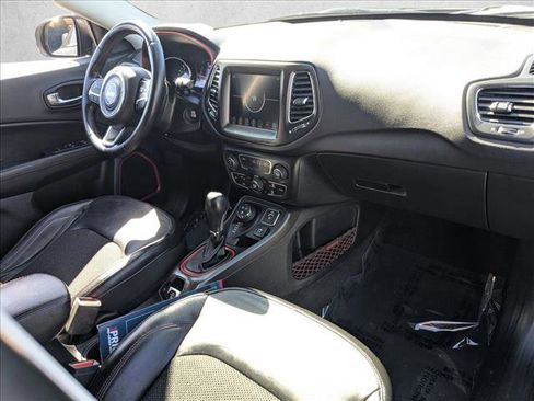Used 2018 Jeep Compass Trailhawk image 25