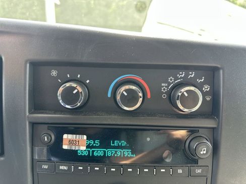 New 2025 Chevrolet Express 3500 Work Van w/ Power Convenience Package image 23