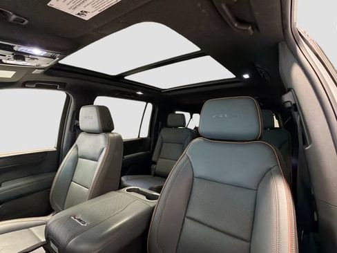 Certified 2025 GMC Yukon XL AT4 w/ AT4 Premium Package AWD/4WD image 20
