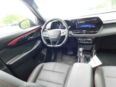 Used 2024 Chevrolet TrailBlazer RS w/ Convenience Package FWD image 7