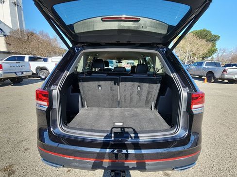 Used 2024 Volkswagen Atlas SE image 19