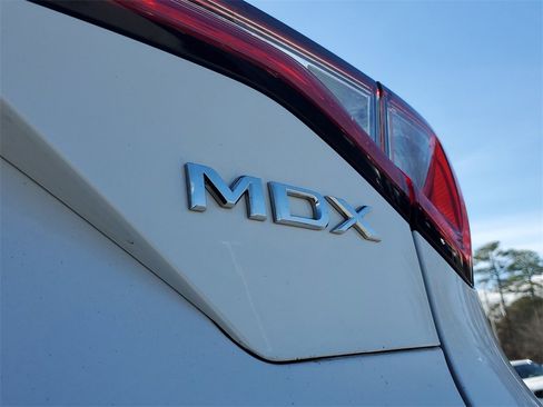 Certified 2023 Acura MDX SH-AWD w/ Technology Package image 8