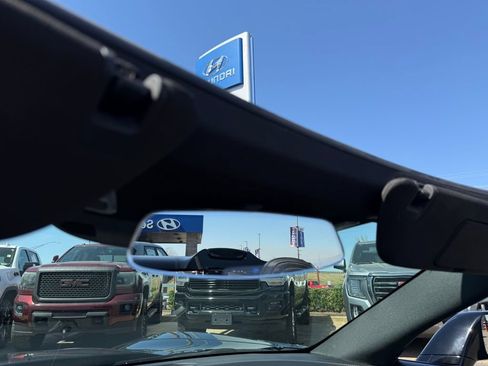 Used 2014 Chevrolet Corvette Stingray Convertible w/ 3LT Preferred Equipment Group RWD image 21