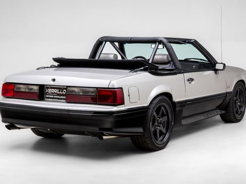 Used 1990 Ford Mustang GT image 4