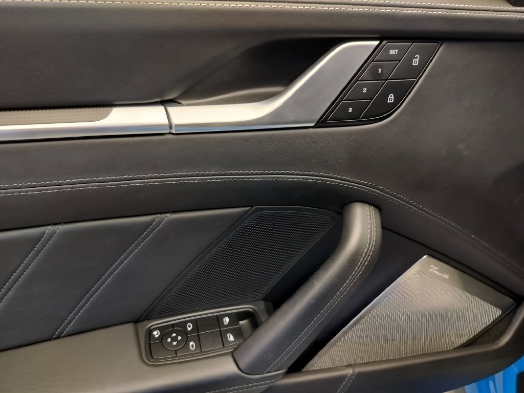 Used 2022 Porsche 911 Turbo S AWD/4WD image 19