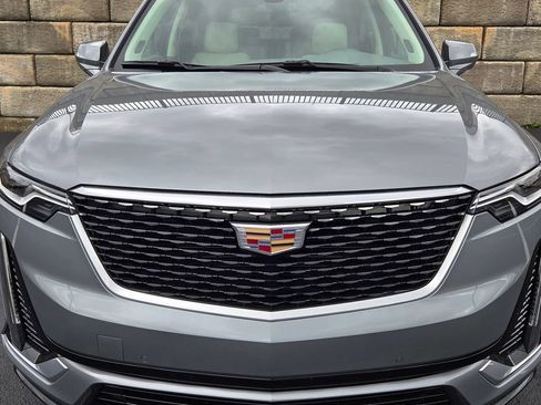 Certified 2024 Cadillac XT6 Premium Luxury w/ LPO, Floor Liner Package FWD image 9
