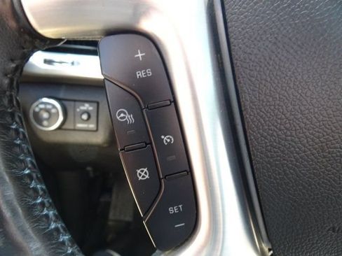 Used 2017 GMC Acadia Limited SLT AWD/4WD image 25
