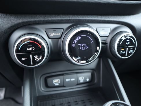 New 2026 Hyundai Venue SEL FWD image 6