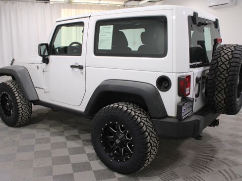 Used 2012 Jeep Wrangler Rubicon w/ PWR Convenience Group image 26