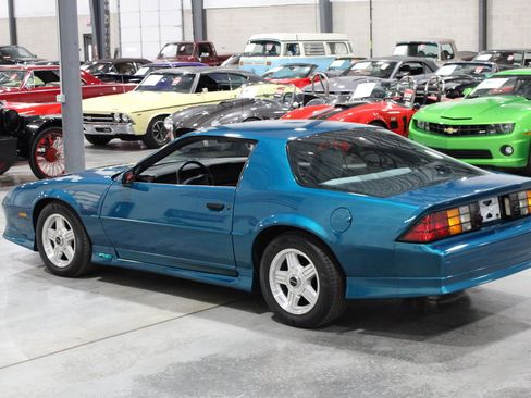 Used 1991 Chevrolet Camaro RS RWD image 32