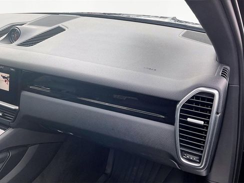 Used 2019 Porsche Cayenne image 27