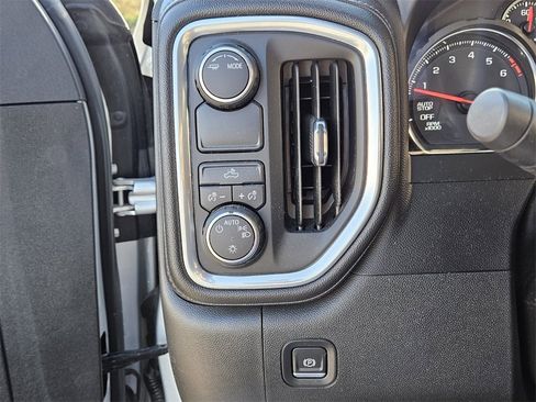 Certified 2022 Chevrolet Silverado 1500 LT image 24