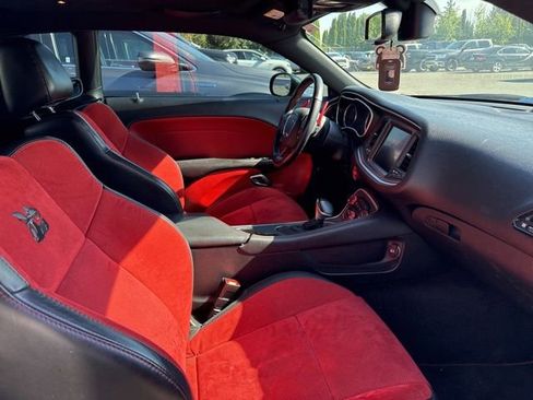 Used 2016 Dodge Challenger R/T Scat Pack RWD image 15