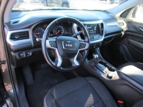Used 2019 GMC Acadia SLE image 17