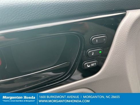 Used 2024 Honda Odyssey Elite image 17