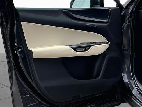 Used 2024 Lexus NX 250 FWD image 22