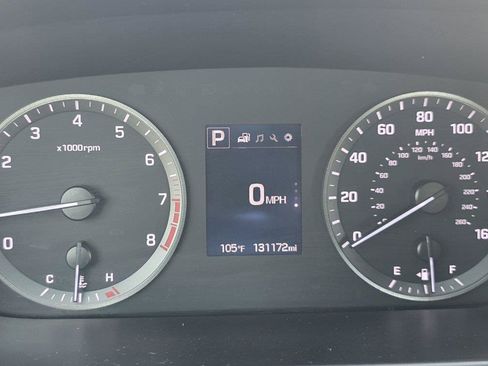 Used 2015 Hyundai Sonata SE w/ Option Group 09 FWD image 16