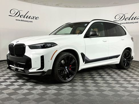 Used 2025 BMW X5 xDrive40i w/ M Sport Package AWD/4WD image 3