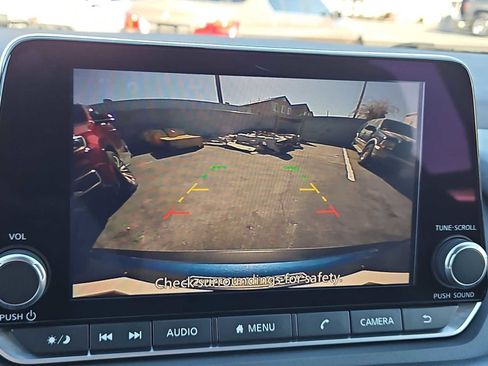 Used 2023 Nissan Rogue SV image 44