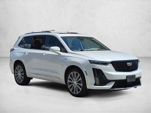 Used 2020 Cadillac XT6 Sport w/ Platinum Package AWD/4WD image 3