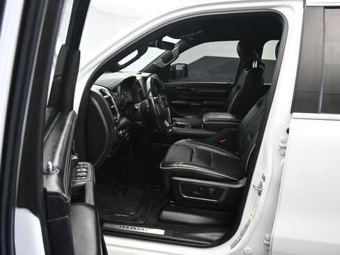 Used 2022 RAM 1500 Limited AWD/4WD image 11