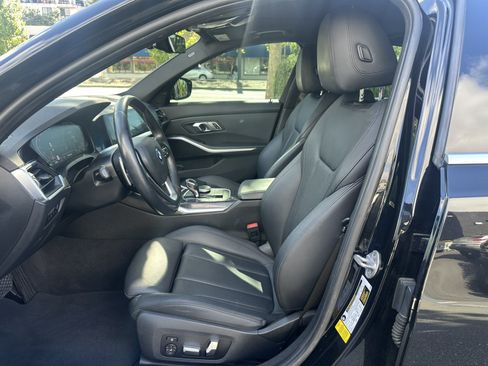 Used 2019 BMW 330i Sedan w/ Convenience Package RWD image 17