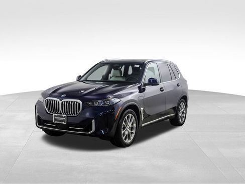 New 2026 BMW X5 xDrive50e w/ Climate Comfort Package image 1