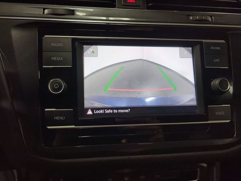Used 2021 Volkswagen Tiguan S FWD image 21