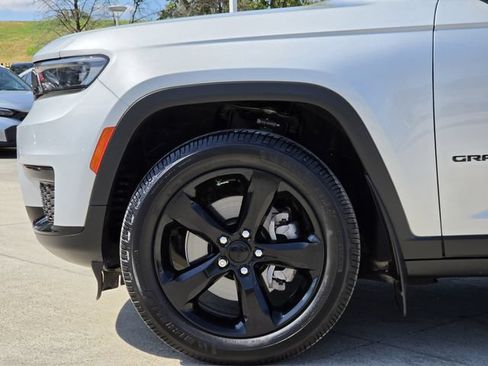 Used 2021 Jeep Grand Cherokee L Laredo AWD/4WD image 7