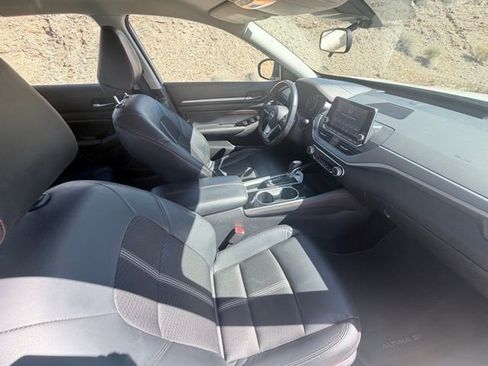 Used 2023 Nissan Altima 2.5 SR image 30