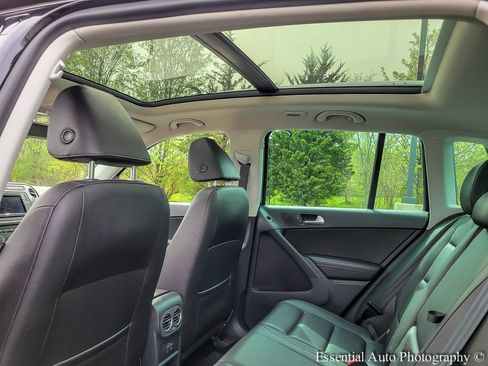 Used 2017 Volkswagen Tiguan Wolfsburg Edition image 12