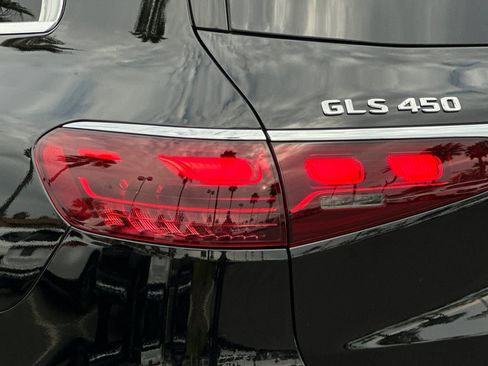 New 2026 Mercedes-Benz GLS 450 4MATIC image 14