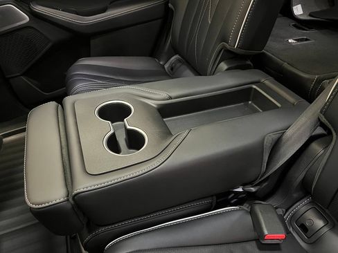 Certified 2025 Acura MDX SH-AWD w/ Advance Package image 15