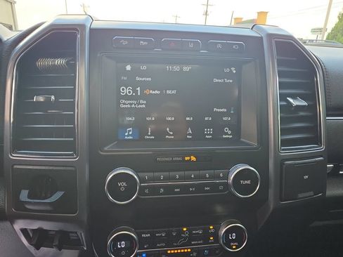 Used 2019 Ford Expedition Max Platinum AWD/4WD image 17