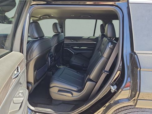 New 2026 Jeep Grand Cherokee L Limited AWD/4WD image 16