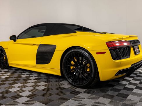 Used 2017 Audi R8 V10 AWD/4WD image 5