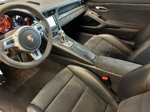 Used 2015 Porsche 911 GT3 image 10