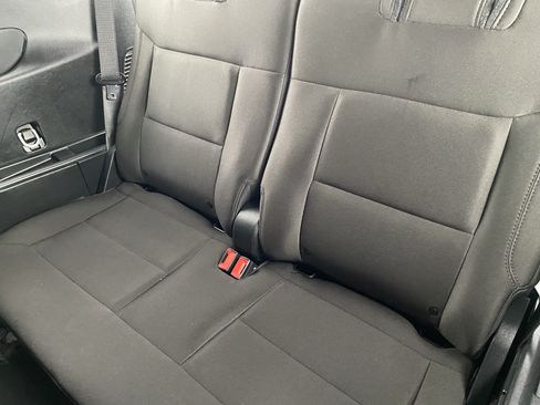 Used 2024 Ford Explorer XLT RWD image 16