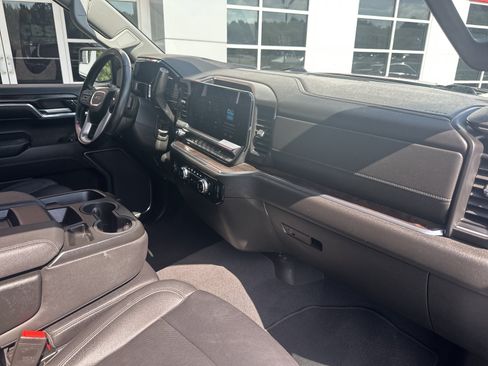 Used 2024 GMC Sierra 1500 SLT AWD/4WD image 30