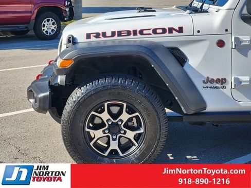 Used 2022 Jeep Wrangler Unlimited Rubicon w/ Cold Weather Group image 9