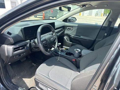 Used 2025 Kia K4 LXS image 20