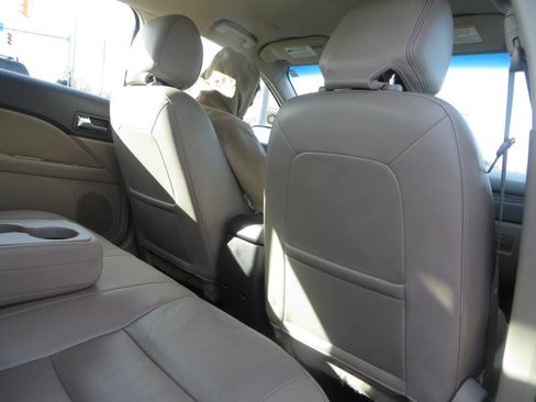 Used 2012 Ford Fusion SEL image 36