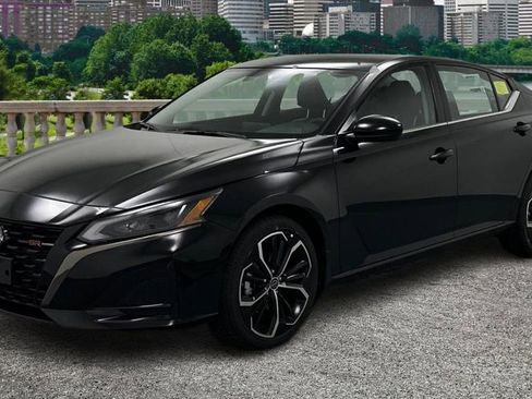 Used 2024 Nissan Altima 2.5 SR image 1