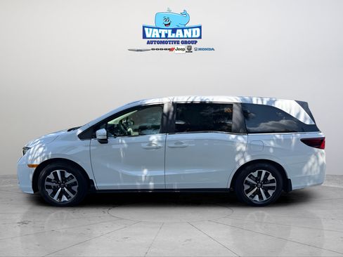 New 2026 Honda Odyssey EX-L image 2