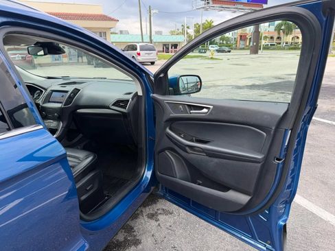 Used 2020 Ford Edge SEL FWD image 18