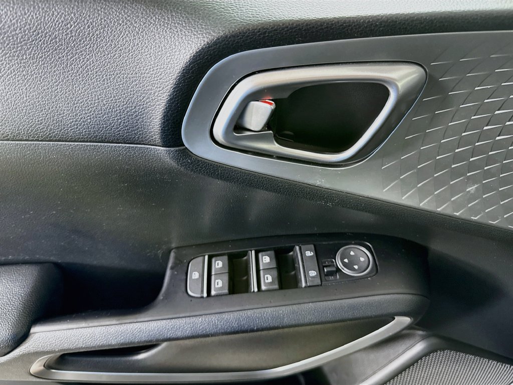 Used 2023 Kia Soul LX FWD image 22